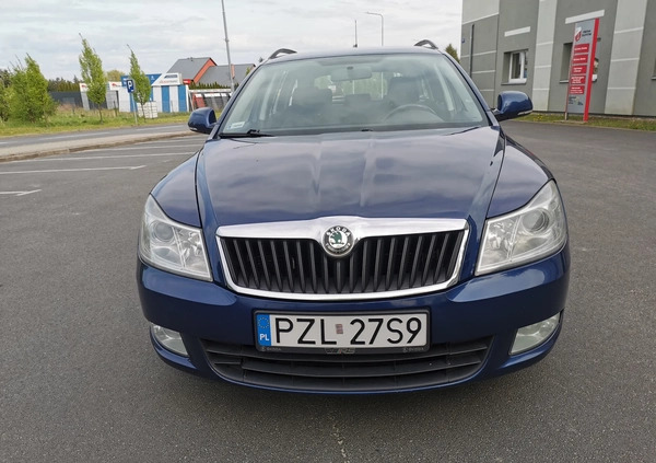 Skoda Octavia cena 17499 przebieg: 305000, rok produkcji 2010 z Złotów małe 407